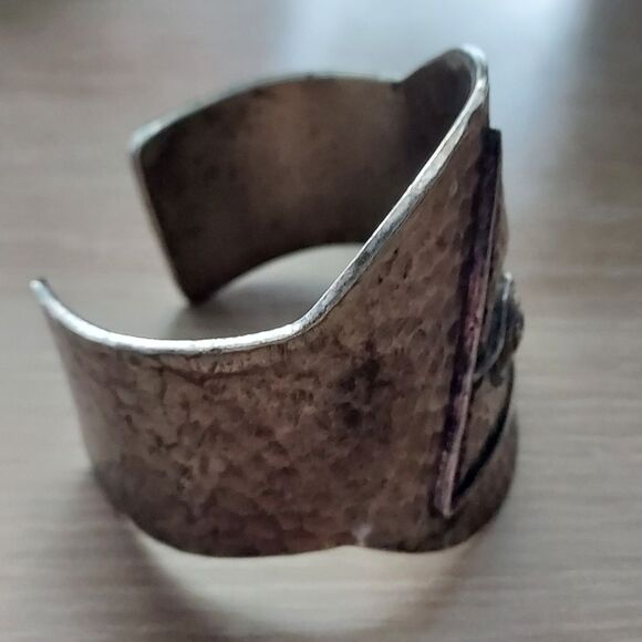 Low Luv by Erin Wasson All Seeing Eye Hammered Silver Plated Cuff Bracelet - Picture 3 of 13